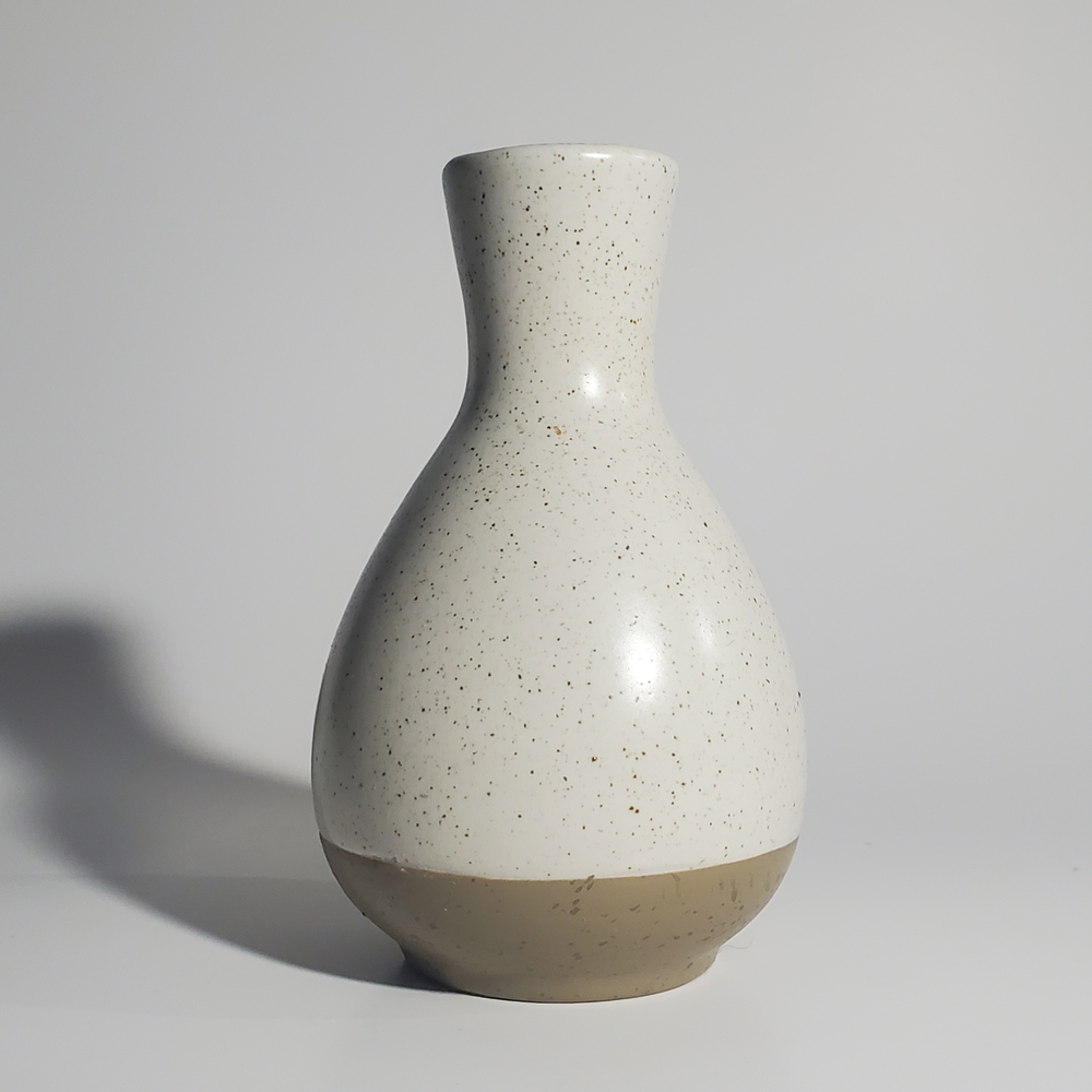 Elegant Speckled Off-White and Tan Mid-century Modern Japanese Style Bud Vase